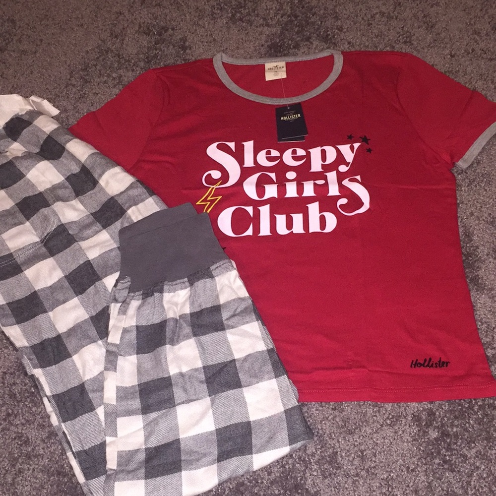 “Sleepy girls club” Hollister pajama set.